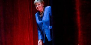 Angela Merkel, lode della lentezza