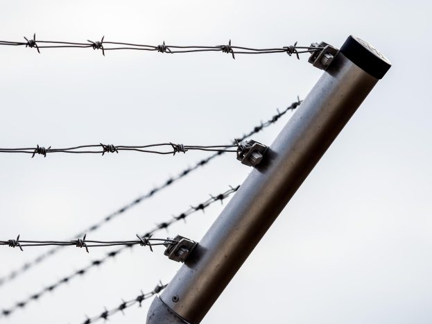 fence-5255968_1280