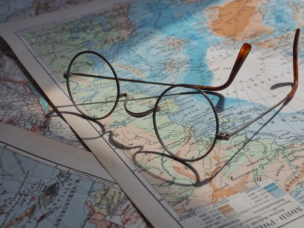 eyeglasses-8227429_1280